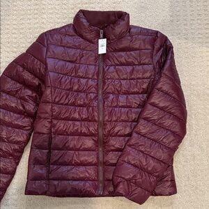 GAP Women's Burgundy Lightweight Cold-Control Puffer Jacket Size S NWT